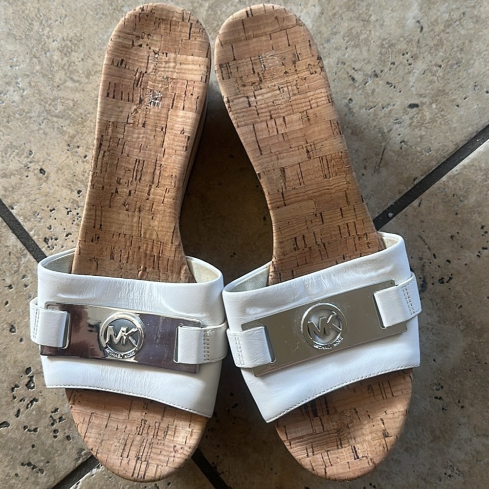 Michael Kors White Espadrilles with Silver Logo W10
